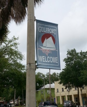 Gulfport sign on pole
